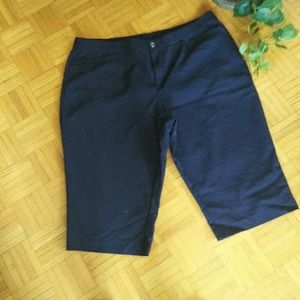 CJ BANKS Plus Size Navy Blue Jean Denim Capris 24W